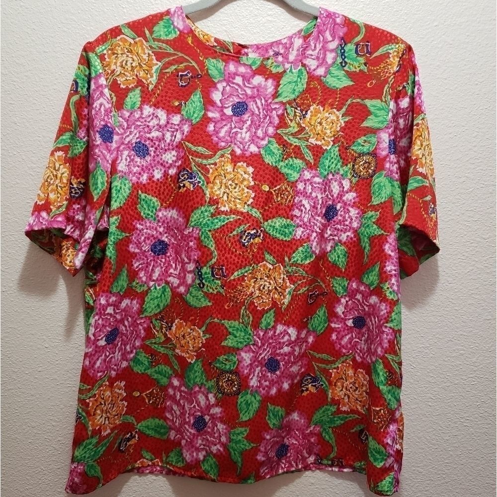 Anna Kristie floral top, size L